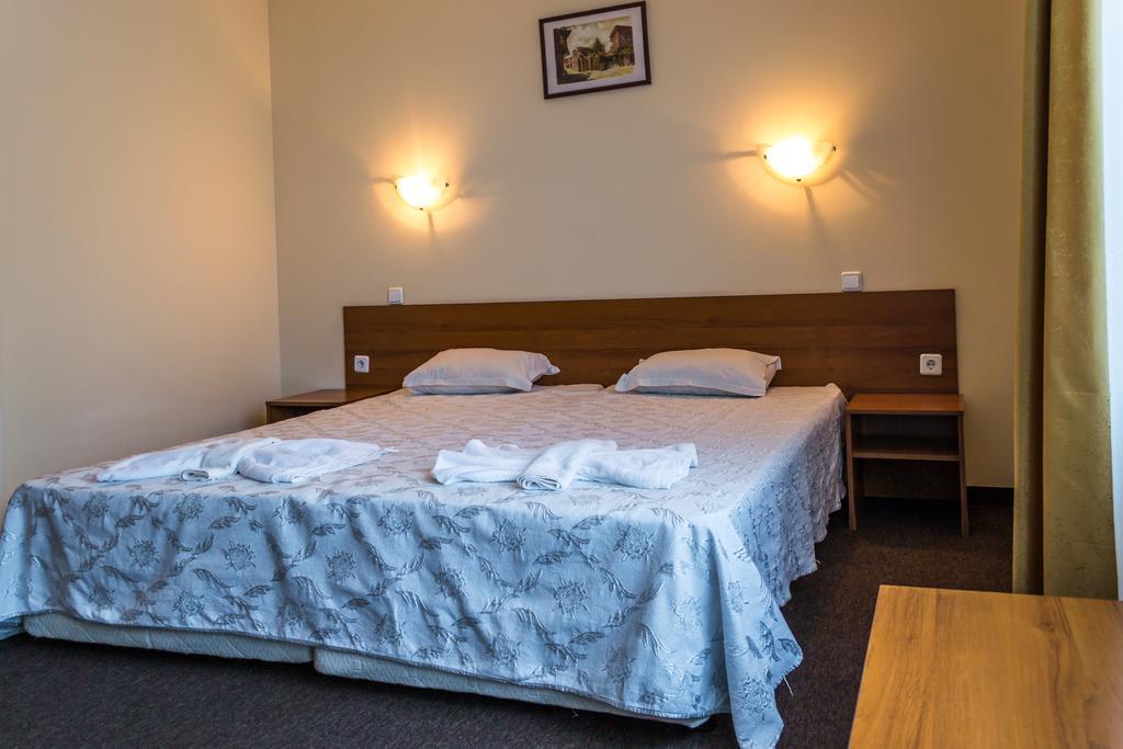Sandor Hotel Νεσέμπαρ Εξωτερικό φωτογραφία